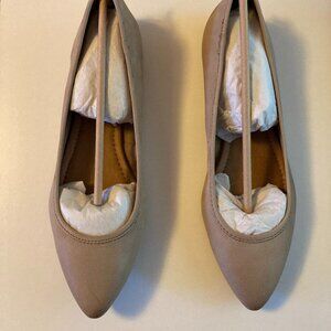 Frye BRAND NEW Regina Ballet flats taupe 9.5